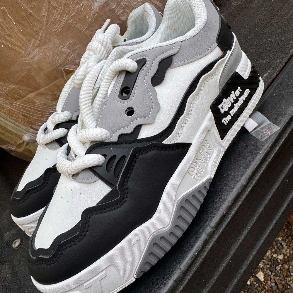 Boys/Men’s Skater shoes- brand is STORPPT